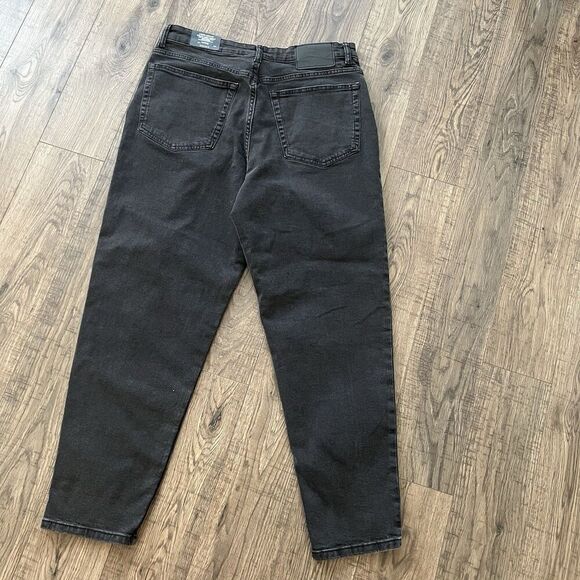 H & M Divided Women’s Jeans Pants Sz 10 Loose Mom Fit High Waist - Picture 2 of 4